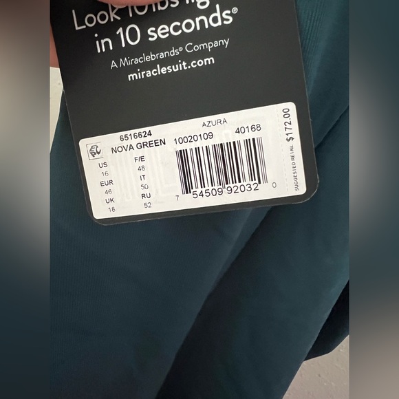 Miraclesuit Illusionist Azura Underwire One Piece
Swimsuit In Nova Size 16 New - Picture 7 of 10